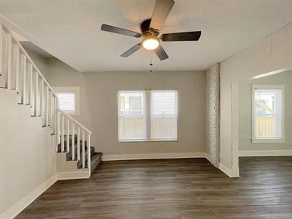 3rd image of 1525 N Olney St #1525