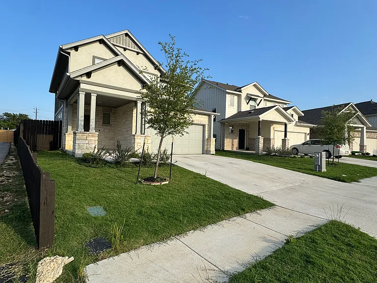 Marsh Ln — Photo 44