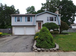 221 Colonial Dr, Brick, NJ 08724