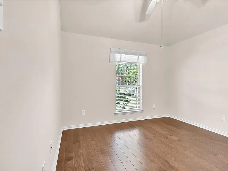 2714 Pebble Creek Dr — Photo 12