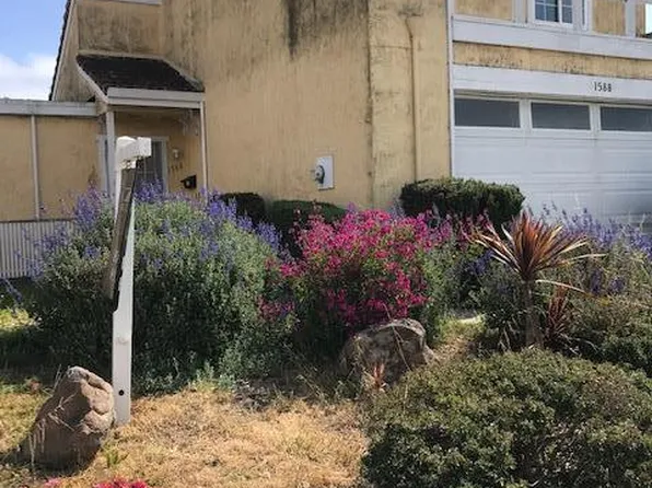 1588 Cherokee Dr, Salinas, CA 93906
