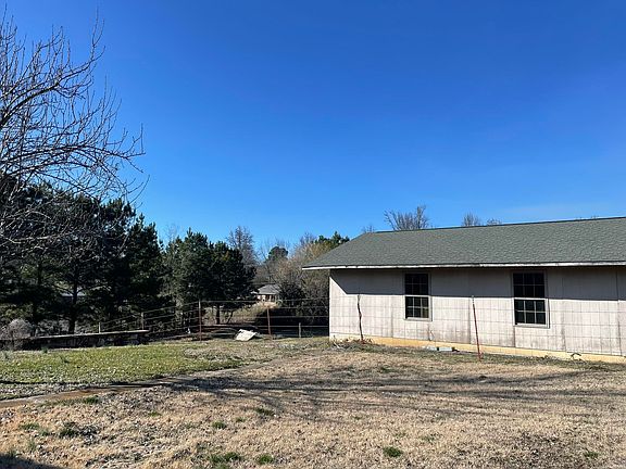 5th image of 1705 Miller Ave