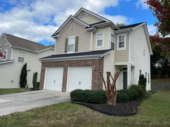 3047 Remington Oaks Cir, Cary, NC 27519