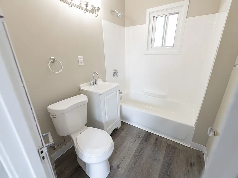 1310 Buhrer Ave — Photo 8