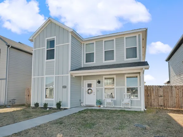 4885 Triangle St, Fayetteville, AR 72704