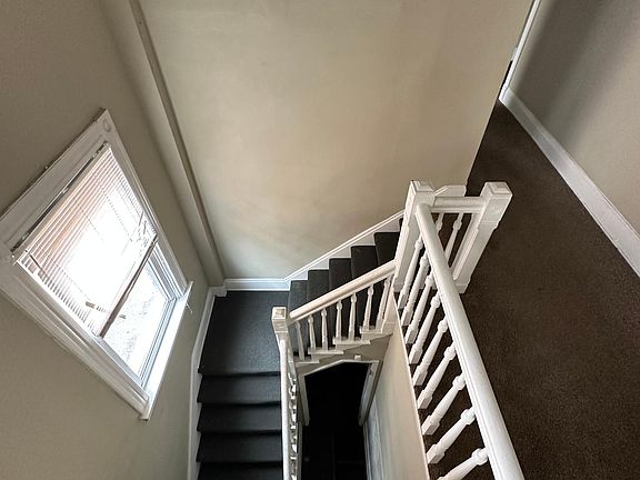 5th image of 1762 Cleneay Ave #2