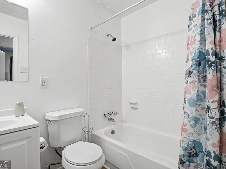 405 King Arthur Ct — Photo 7