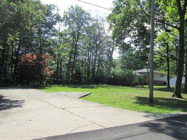 1st image of 561 Laughbaum Dr