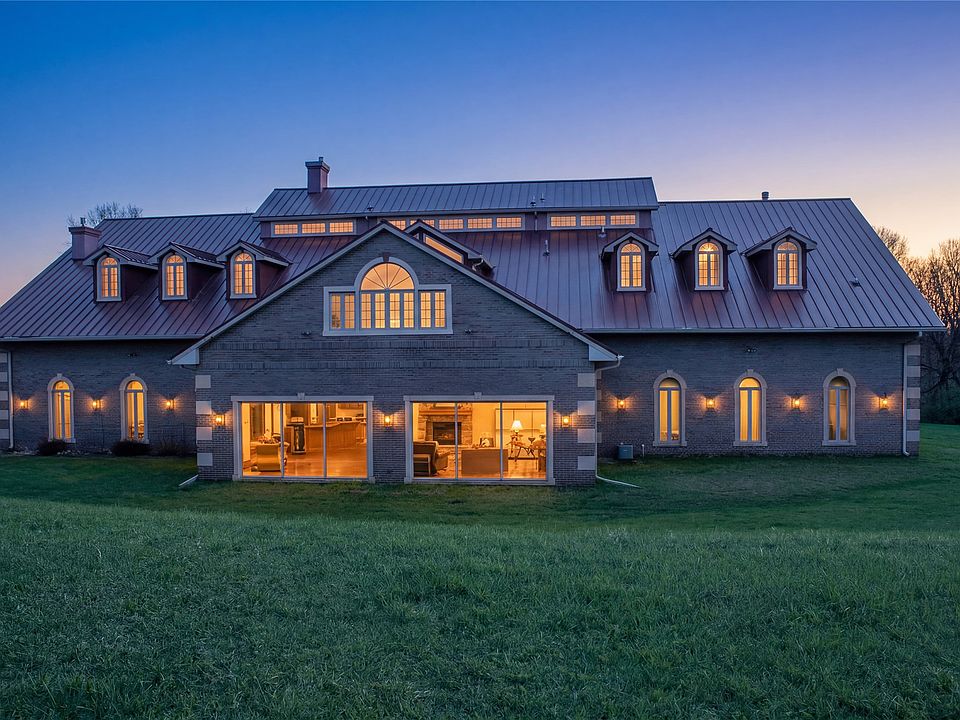 1st image of 6681 NE Berwick Dr