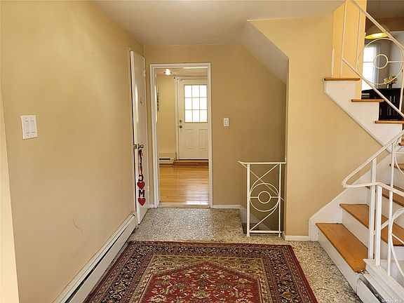 3rd image of 29 Village Dr