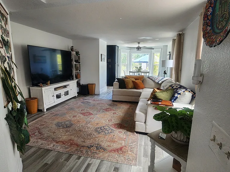 1627 Satellite Dr — Photo 5