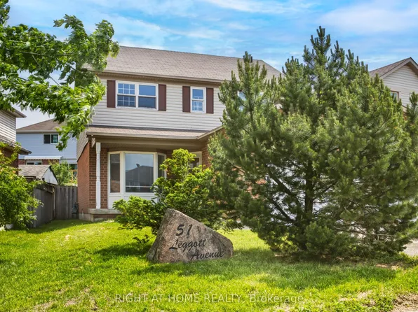 51 Leggott Ave, Barrie, ON L4N 8B1