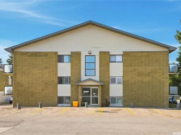 UNIT 2-111 St Lawrence CRESCENT, Saskatoon, SK S7K 1G7