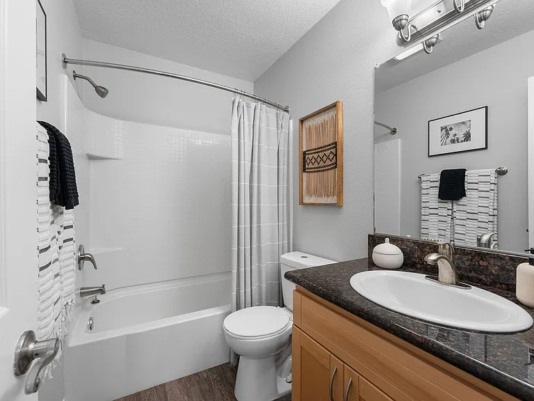 Beachwood Apartments — Photo 19