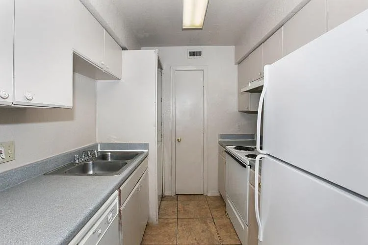 7000 W Britton Rd #7000 — Photo 11