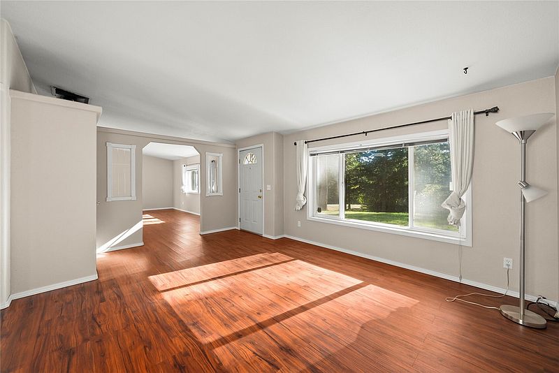 5th image of 20226 26th Street SW