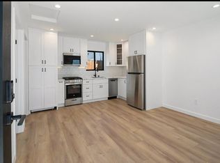 820 N Genesee Ave, Los Angeles, CA 90046