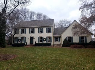 15270 Briaridge Ct, Elm Grove, WI 53122