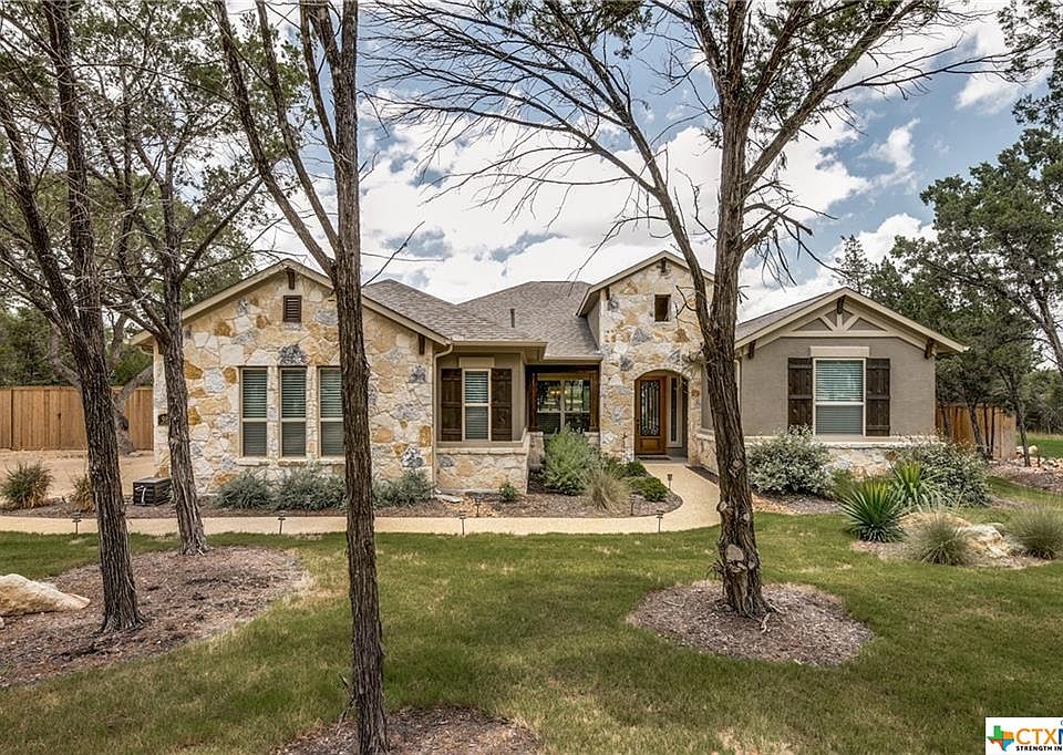 1st image of 984 Woodland Oaks