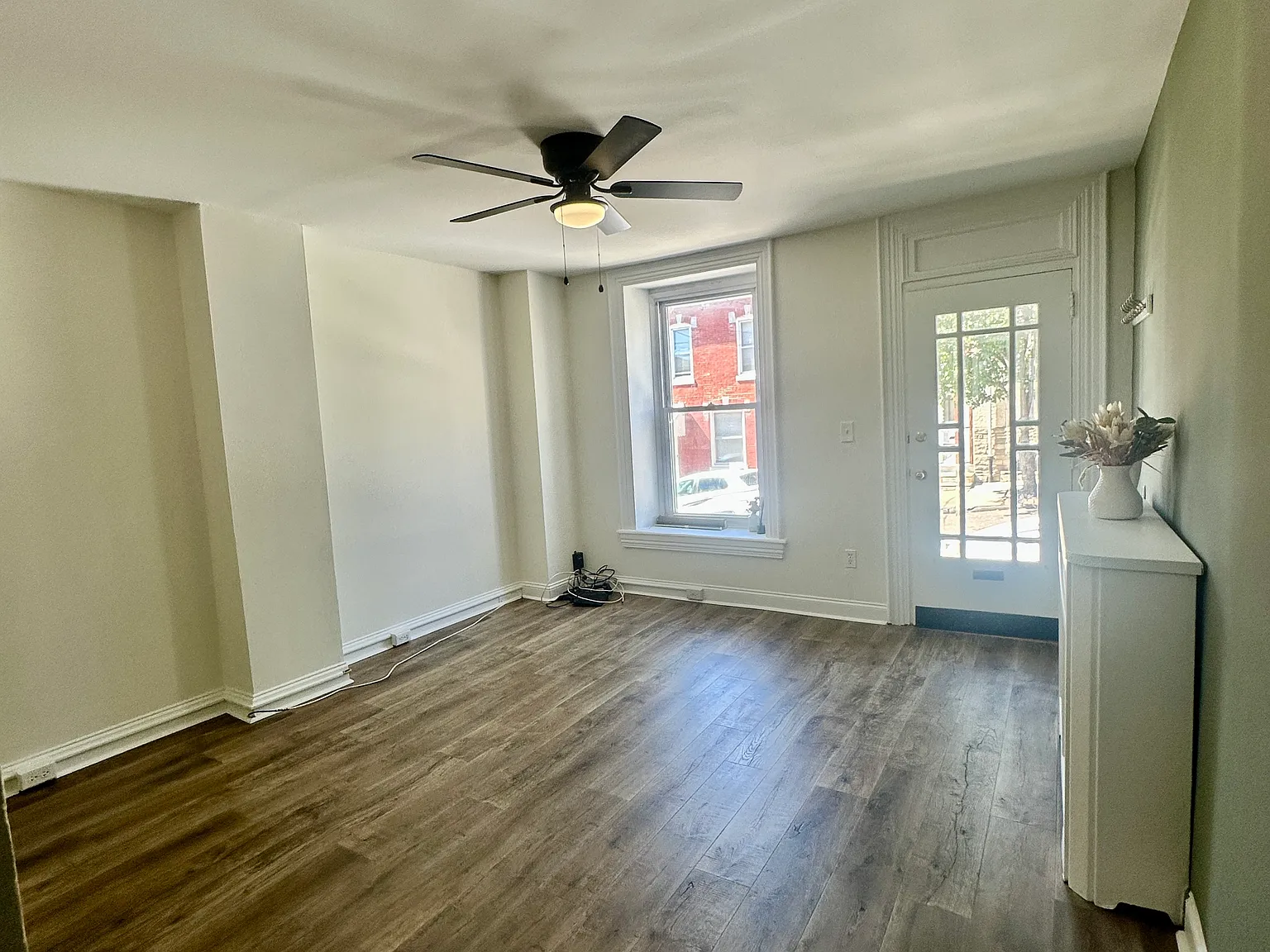 4 bed, 1600 sqft, $2,350 — Photo 3