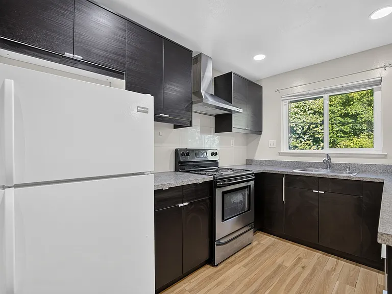 1815 Ednamary Way #F — Photo 8