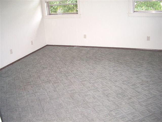 2nd image of 107 Locust St APT 40