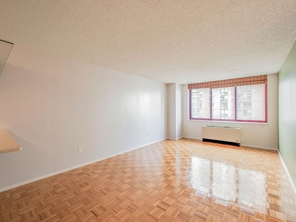 1st image of 474 48th Ave APT 25D