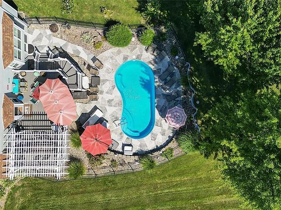 2nd image of 4865 Greenburg Dr