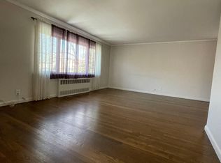 4039 203rd St FLOOR 2, Bayside, NY 11361