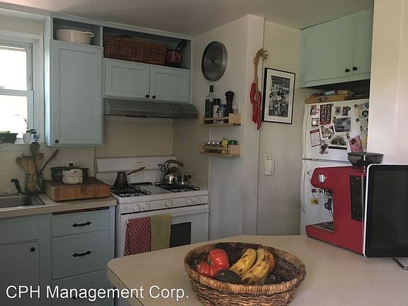 4th image of 324 Claremont Ave #3736519