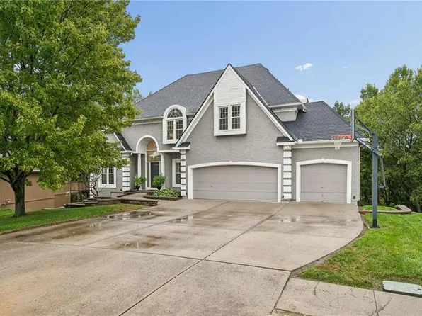 6705 NW Monticello Ter, Parkville, MO 64152