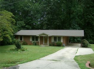 631 Inland Dr, Kernersville, NC 27284