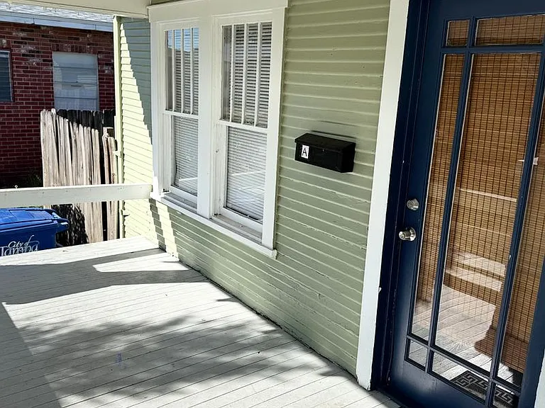1917 W Fig St — Photo 2