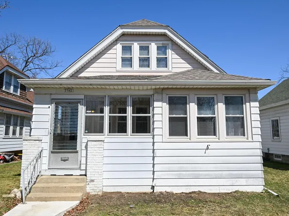 7702 West Lorraine PLACE, Milwaukee, WI 53222