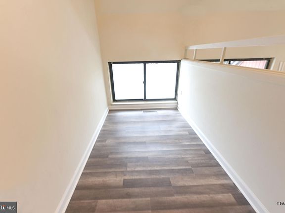 5th image of 3970 Woodhue Pl #6
