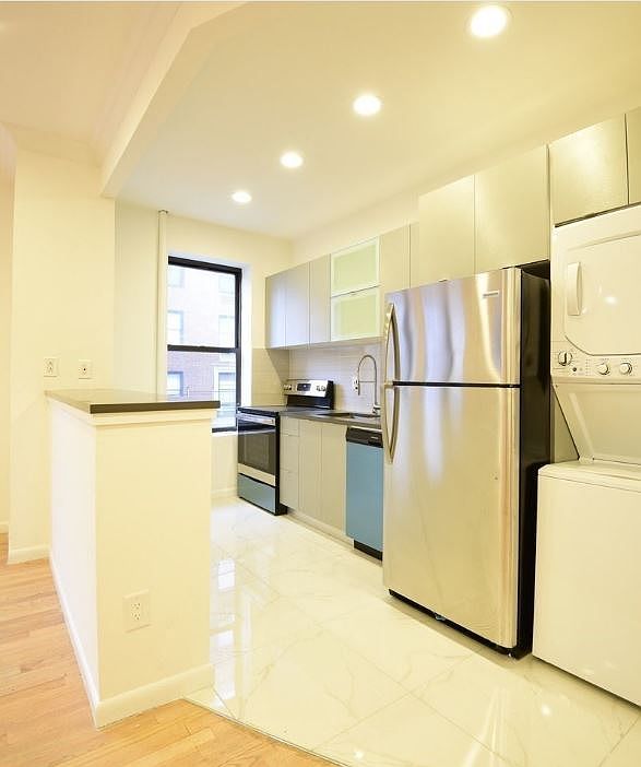1st image of 1442 Lexington Ave #4W