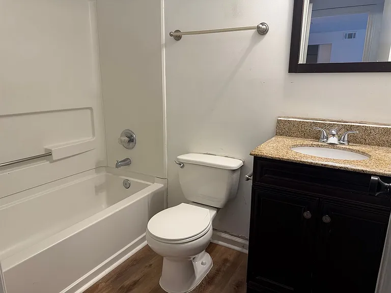 13 Forest Cove Cv — Photo 22