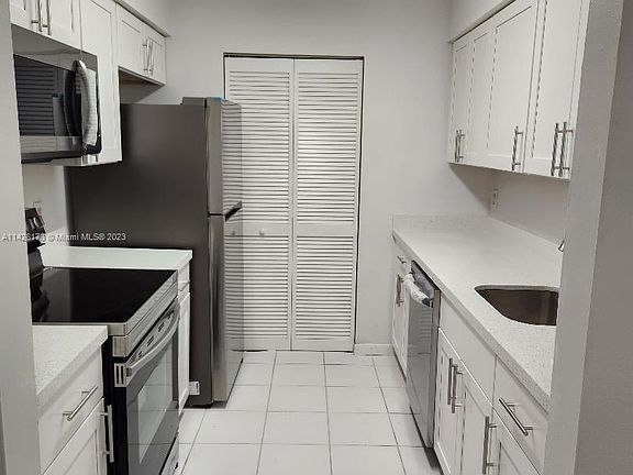 3rd image of 500 NE 2nd St APT 312