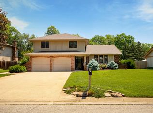 216 N Brook Forest Rd, Derby, KS 67037