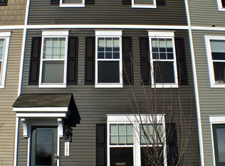 227 Presidents Pointe Ave, Ranson, WV 25438