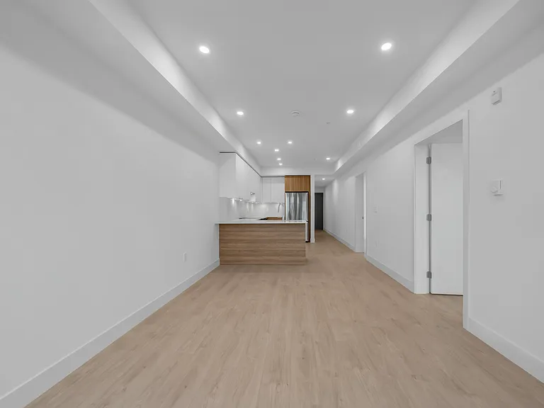 6479 Selma Ave #207 — Photo 14