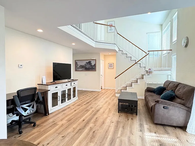 1419 Millcreek — Photo 6