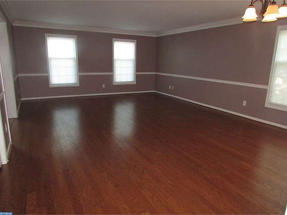 4th image of 104 Shrewsbury Dr
