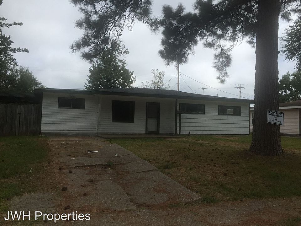 1st image of 2938 Amherst St
