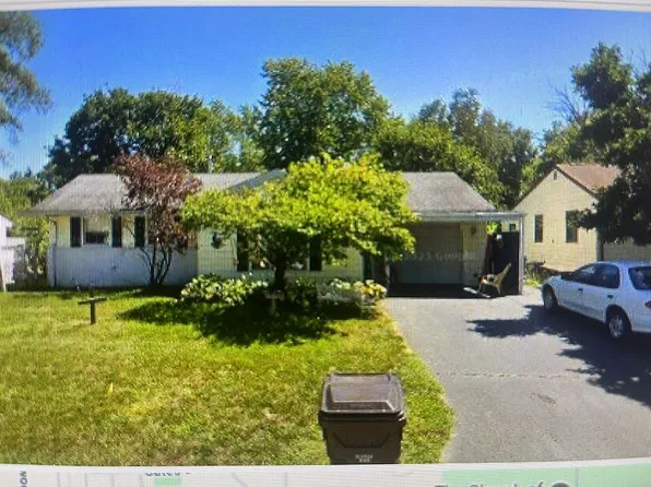 1572 Eater Dr, Rantoul, IL 61866