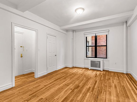 3rd image of 208 W 23rd St APT 1008