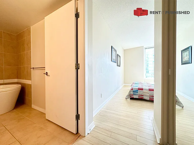 188 Keefer Pl — Photo 10