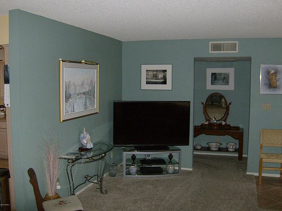 3rd image of 906 S Eagle Cir
