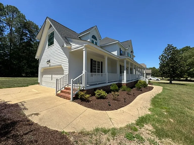 113 Ashton Ln — Photo 29