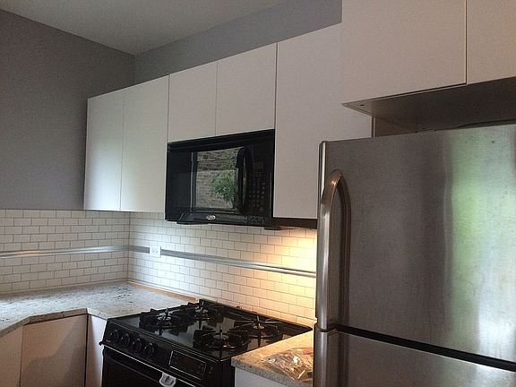 2nd image of 2265 W Diversey Ave